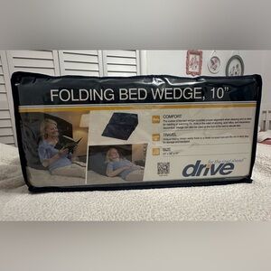 Drive Medical 10 inch Folding Bed Wedge 23x23x10 BLUE